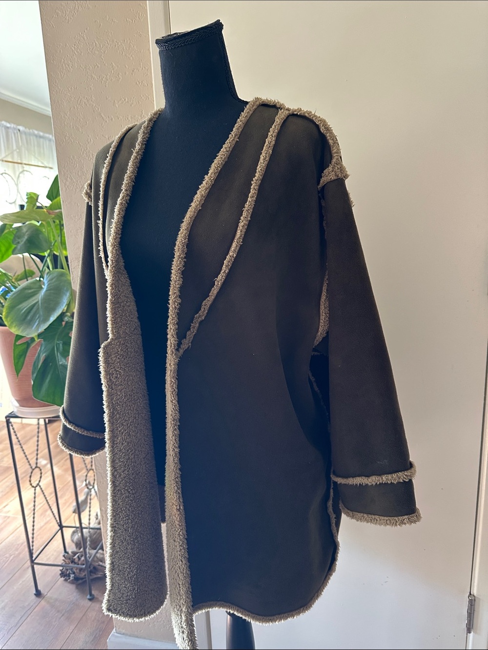 Pala Pala Open-Front Faux Shearling Trim Poncho - shrug L-XL Chocolate Brown